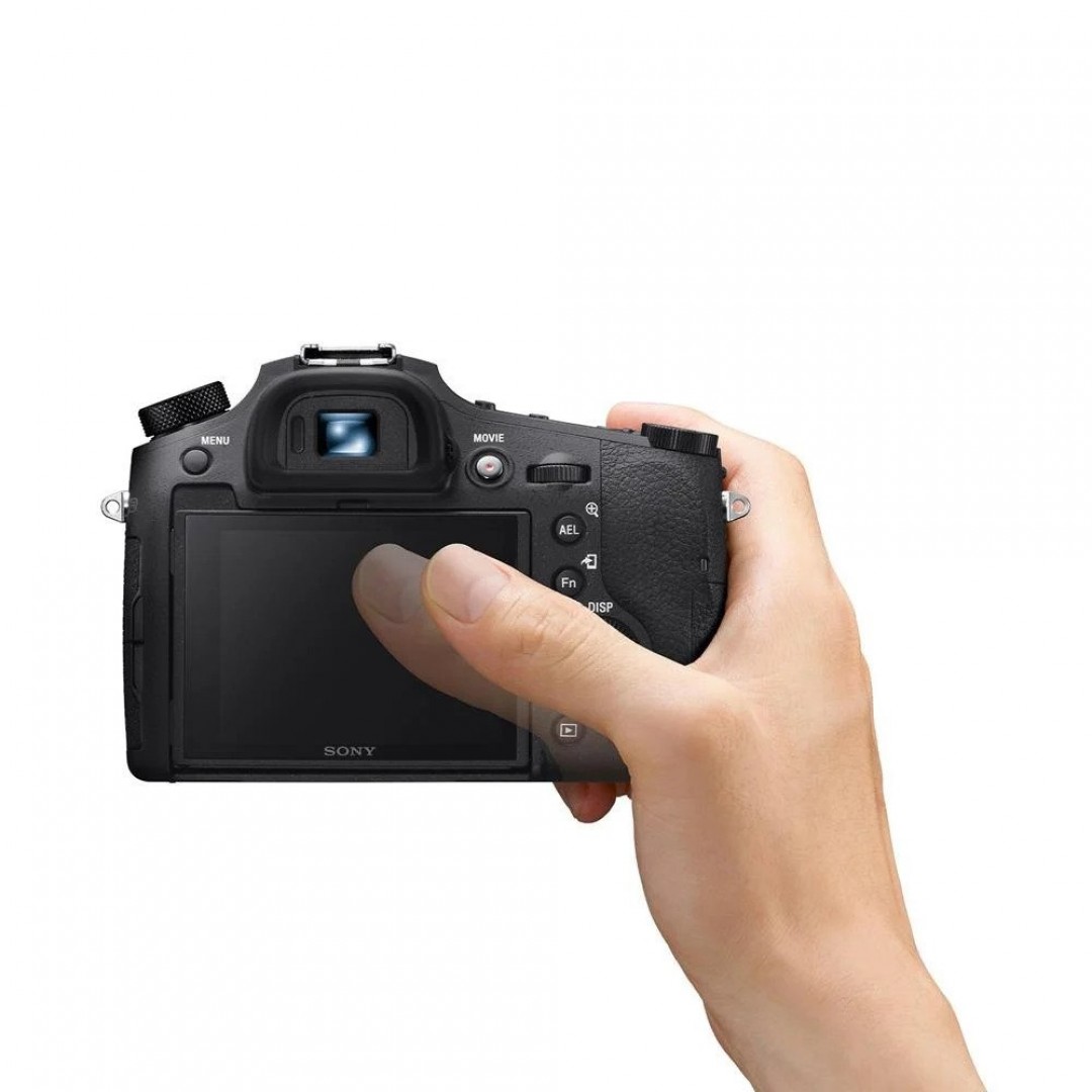 Sony RX10 Mark IV Kompakt Fotoğraf Makinesi